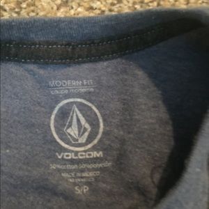 Volcom Shirts - Volcom Hawaii short sleeve tee. Volcom Shirts - Volcom Hawaii short sleeve tee.